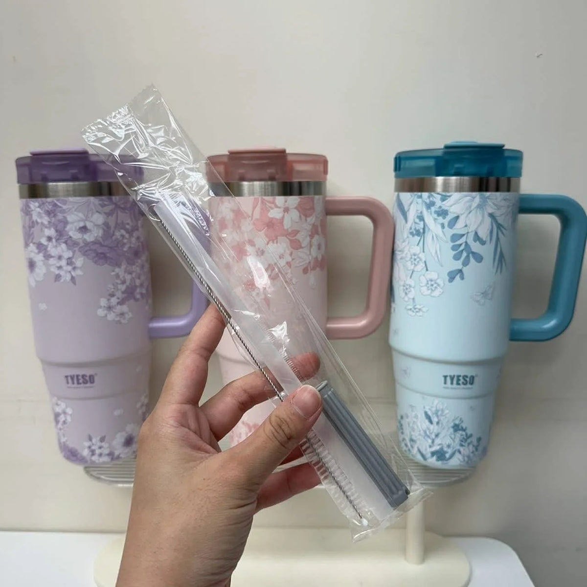 Home DRINKWARE Trendy Tumblers Tyeso Floral Series Insulated Tumbler with Handle (900ml) – Premium Stainless Steel Travel Mug with Leakproof Lid